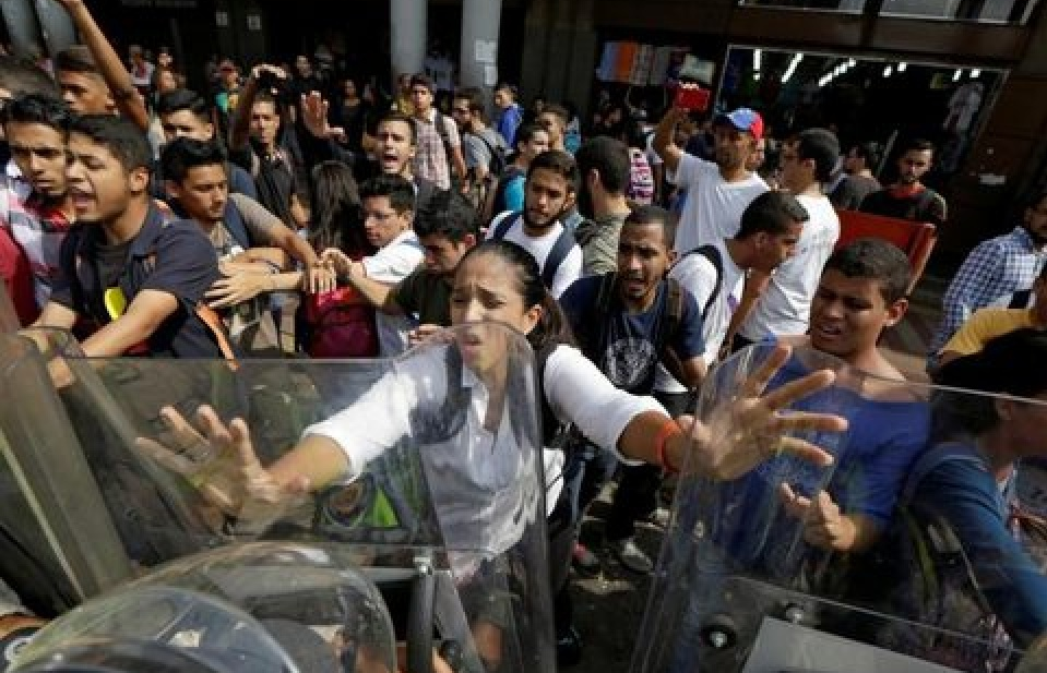 Khủng hoảng chính trị Venezuela tiếp tục rối ren