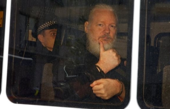 Mỹ chỉnh sửa cáo trạng hình sự để kịp dẫn độ Nhà sáng lập WikiLeaks