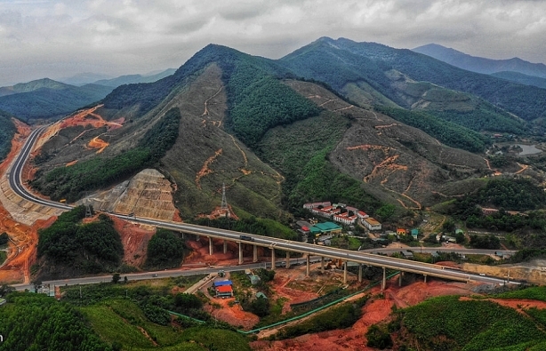 Quảng Ninh kiên quyết thu hồi dự án chậm tiến độ tại Vân Đồn