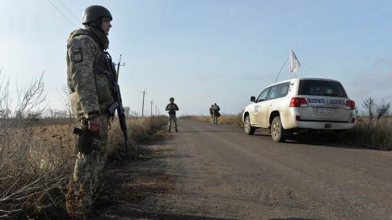 Ukraine: Bất chấp lệnh ngừng bắn, 4 binh sĩ thiệt mạng trong các vụ nã nã cối và lựu đạn ở miền Đông
