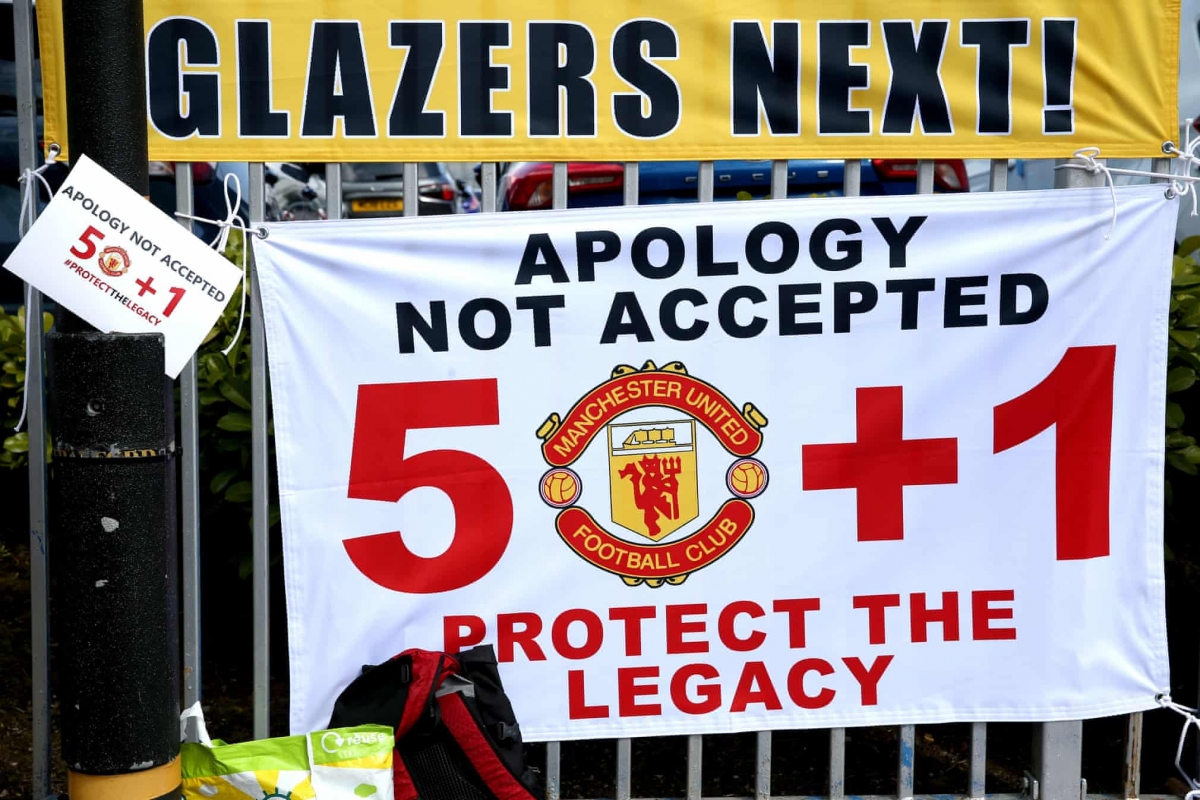 CĐV MU phản đối các ông chủ nhà Glazer và yêu cầu áp dụng luật &quot;50+1&quot; để chống lại việc thôn tính CLB giống như bóng đá Đức.