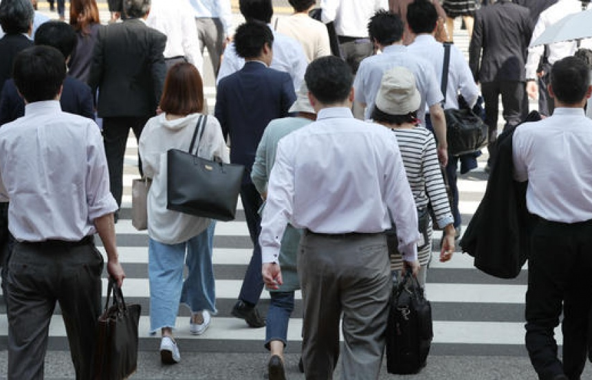 Nhật Bản: người thiếu, việc thừa, thất nghiệp tăng