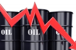 Giá dầu quay đầu giảm sau 6 tuần tăng liên tiếp, áp lực vẫn lớn lên giá 'vàng đen'
