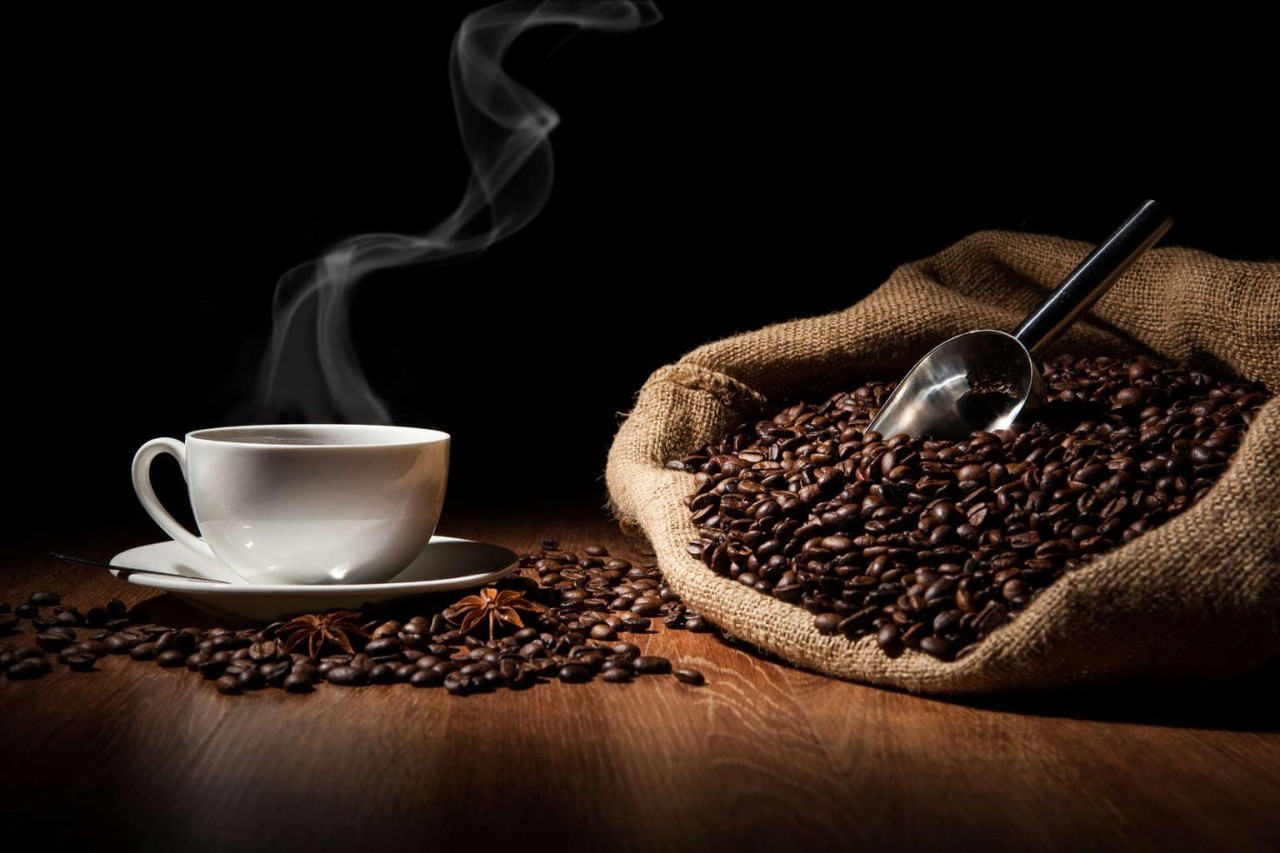 Giá cà phê hôm nay 9/3/2024: Giá cà phê trong nước tăng cao chưa từng thấy, Việt Nam cạn hàng xuất khẩu?
