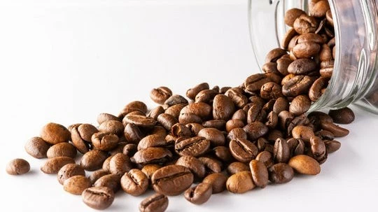 Giá cà phê hôm nay 13/9/2024: Giá cà phê robusta lại vượt kỷ lục, rút ngắn khoảng cách với arabica; vụ thu hoạch của Việt Nam có thể không đúng hạn