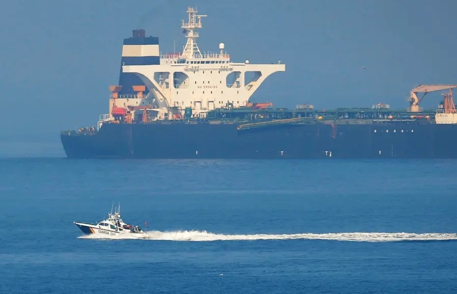 Bất chấp cảnh báo của Mỹ, tàu chở dầu của Iran vẫn thẳng tiến Hy Lạp