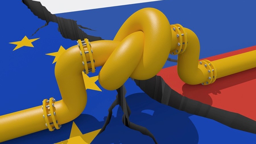 Báo Anh: Moscow bảo vệ thành công 70% lượng dầu xuất khẩu; EU 'ùn ùn' mua hàng hóa Nga bằng cách này