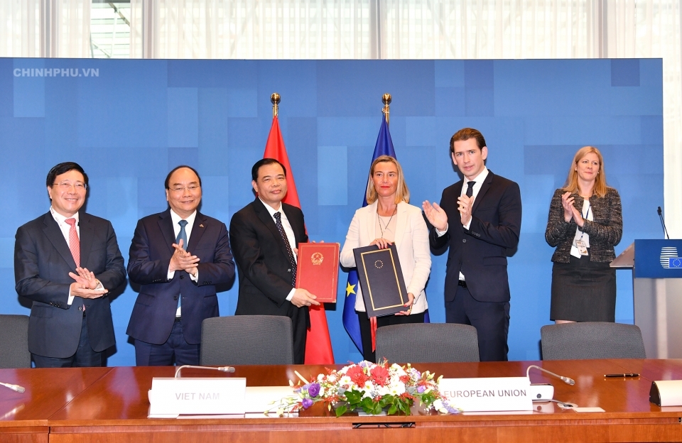 vietnam eu sign flegt vpa to fight illegal logging