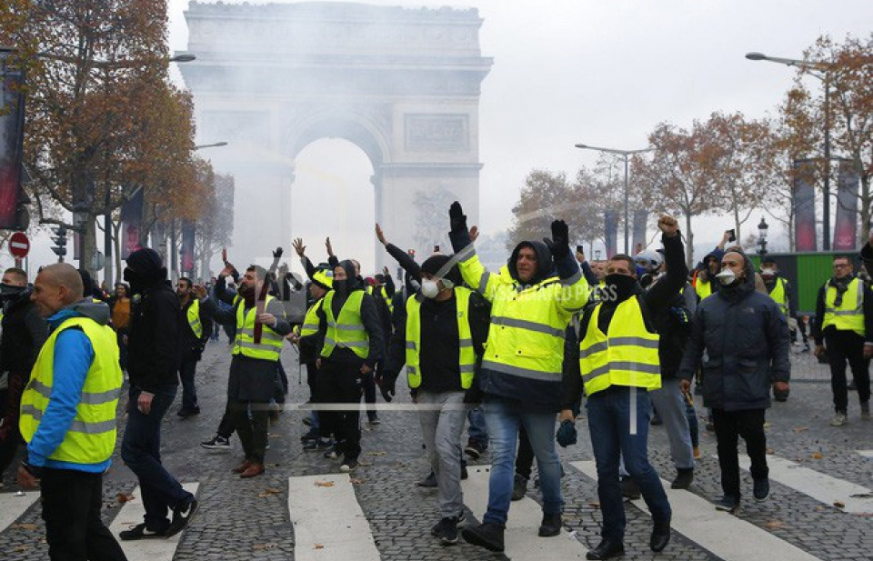 Pháp: Nghỉ lễ Giáng sinh, số người biểu tình “Áo vàng” giảm mạnh