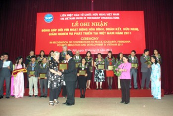 Hướng tới tương lai tươi sáng