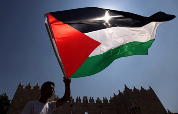 Quốc kỳ Palestine đã trở thành biểu tượng cho sự đoàn kết, hy vọng và tự do. Hãy tìm hiểu thêm về ý nghĩa của biểu tượng này và những hình ảnh đầy cảm hứng liên quan đến quốc kỳ Palestine.