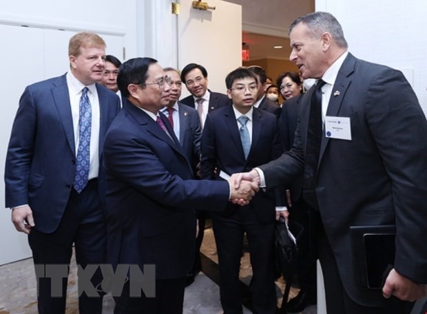 Prime Minister Pham Minh Chinh meets US business community