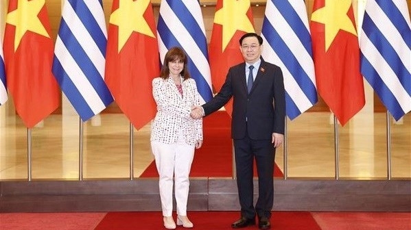 National Assembly Chairman meets Greek President in Ha Noi