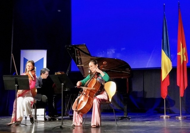 Concert promotes Viet Nam – Romania friendship
