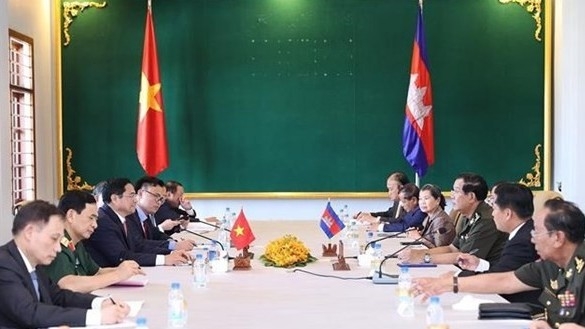 Vietnamese, Cambodian PMs agree on measures to deepen ties between Vietnam and Cambodia