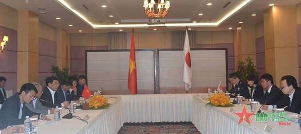 Defense Minister Giang meets counterparts from Laos, Japan, Cambodia on sidelines of ADMM-16