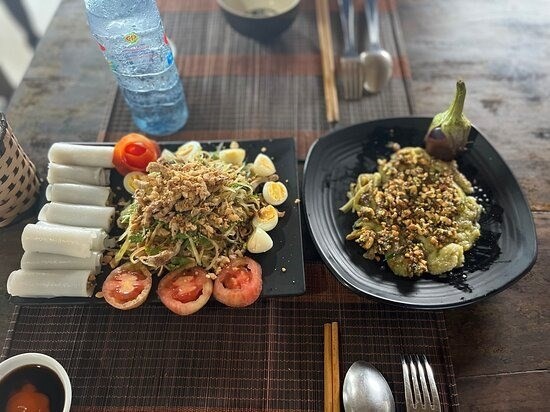 Hanoi motorbike tour, Hoi An cooking class among top travel experiences in Asia