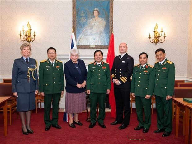 Vietnam, UK hold 4th defence policy dialogue in London