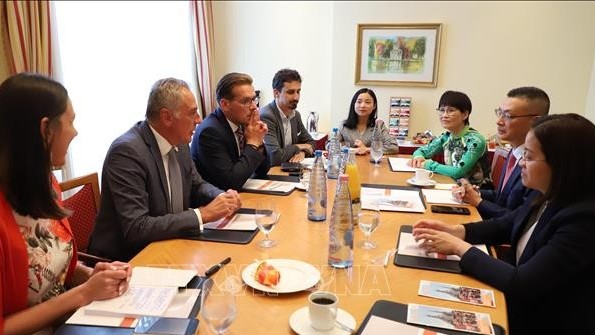 Measures sought to step up relations between Vietnamese, German localities