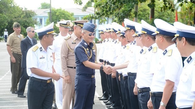 Foreign military attachés visit naval brigade in Quang Ninh