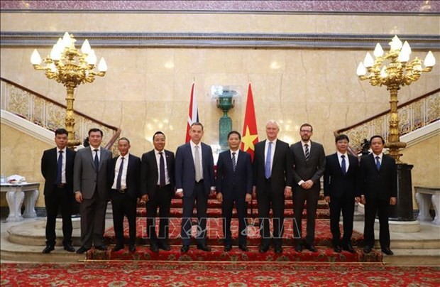 Party officials visit UK for improved strategic partnership