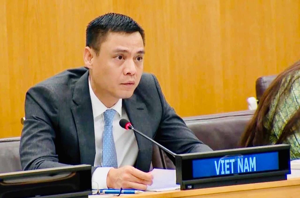 Vietnam proposes UNDP be creative in mobilising resources for development