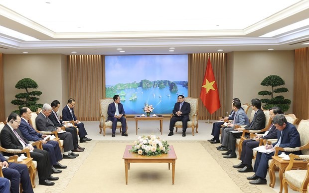 PM receives Governor of Cambodia's Phnom Penh