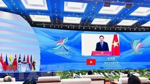 Deputy PM attends opening of 19th CAEXPO, CABIS