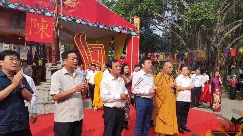 Con Son – Kiep Bac Autumn Festival 2022 attracted great public audience