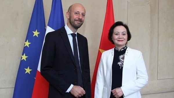 Vietnam, France reinforce ties in civil service