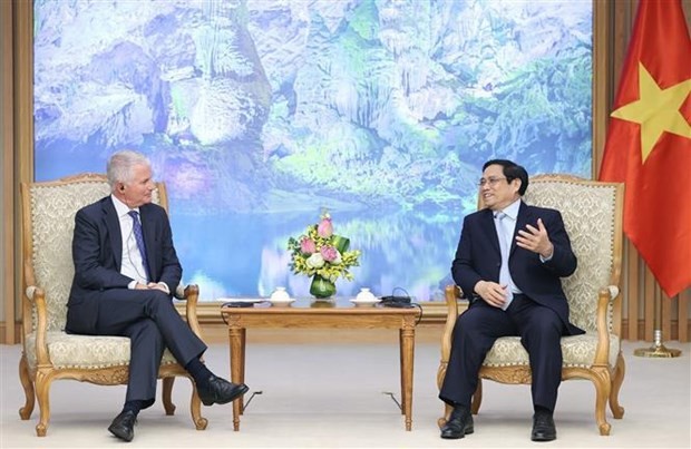 PM calls on Warburg Pincus to increase investments in Vietnam