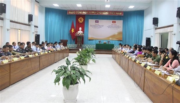 Vietnamese, Cambodian localities step up cooperation in fighting cross-border crimes