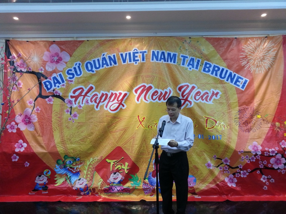 cong dong nguoi viet tai brunei tung bung don xuan dinh dau