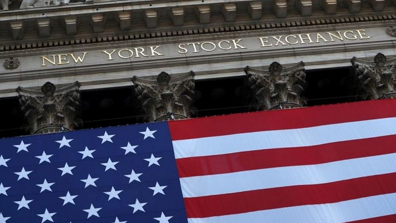 Sở giao dịch chứng khoán New York (NYSE) ngày 1/1 đã bắt đầu quá trình hủy niêm yết chứng khoán của ba công ty viễn thông Trung Quốc. (Nguồn: Reuters)