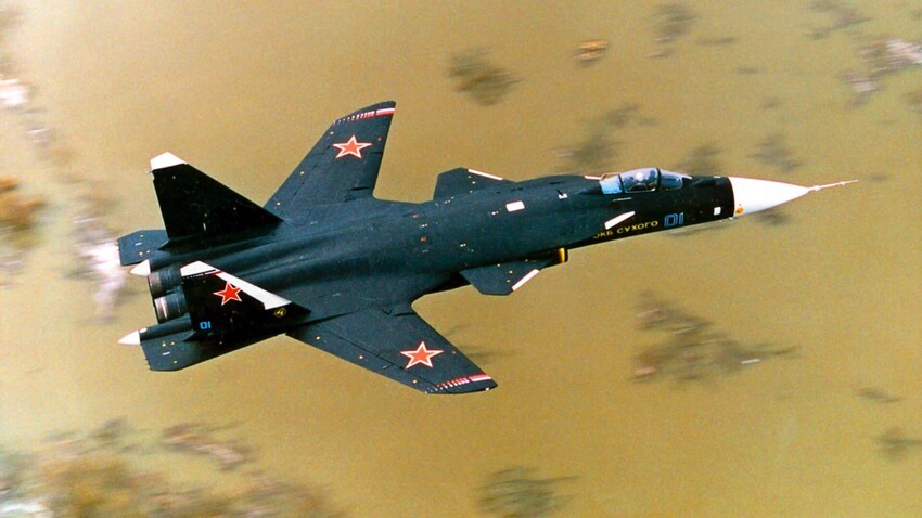 Máy bay chiến đấu S-47 xuất hiện vào cuối những năm 1990 mà lẽ ra có thể thay thế vị trí của máy bay chiến đấu thế hệ thứ năm Su-57 của Nga. (Nguồn: Sputnik)