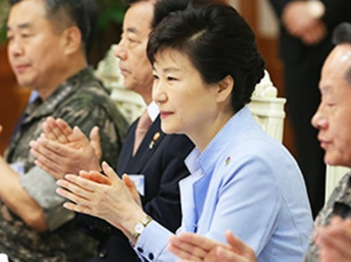 Tổng thống Hàn Quốc ra lệnh cho quân đội sẵn sàng chiến đấu