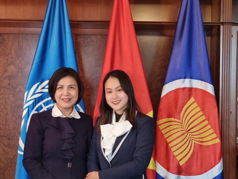 Nữ sinh viên Việt Nam trải nghiệm học tập thực tế tại trụ sở Liên hợp quốc