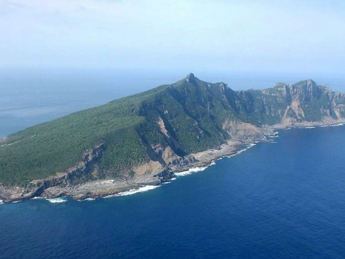 Nhật Bản triển khai 12 tàu tuần tra quanh quần đảo tranh chấp