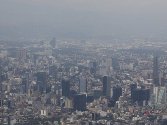 Thủ đô Mexico chìm trong ô nhiễm 3 ngày liên tiếp