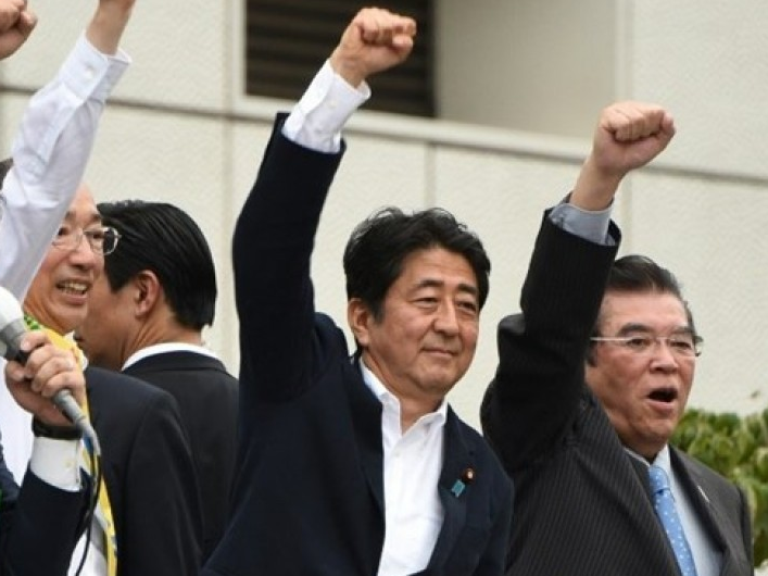 Tỷ lệ ủng hộ Nội các Nhật Bản tăng sau bầu cử Thượng viện
