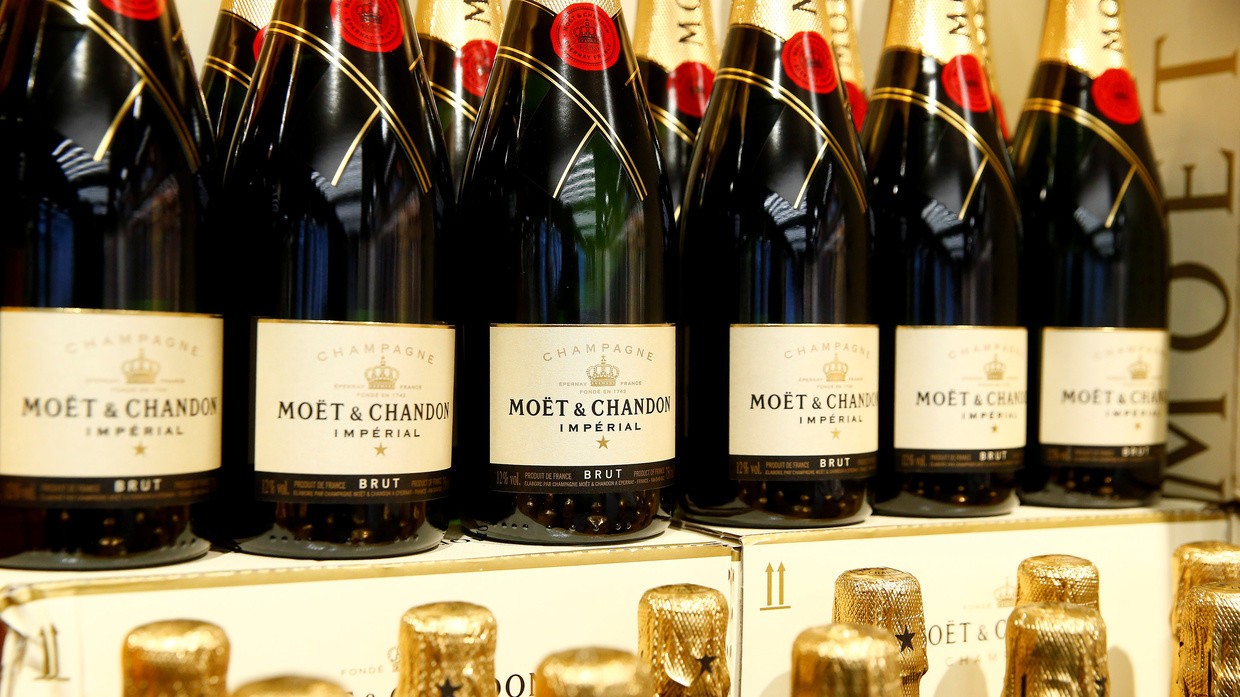 Công ty rượu Moet Hennessy đe dọa ngừng cung cấp champagne tại thị trường Nga sau một luật mới được Tổng thống Vladimir Putin ký thông qua gần đây. (Nguồn: Reuters) 