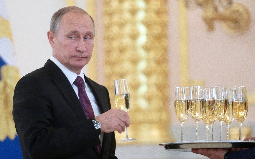 Nga nói về rượu champagne của Pháp: Xin lỗi, nhưng ở đây nó chỉ là sparkling wine!