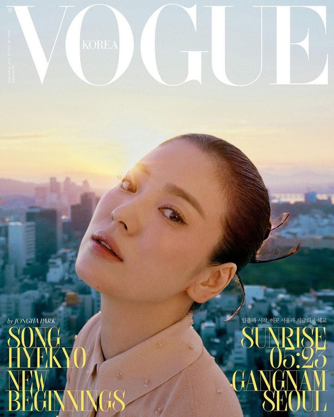 'Song Hye Kyo được chọn là gương mặt trang bìa trên tạp chí Vogue (Hàn Quốc), số tháng 9/2021, ấn bản quan trọng nhất trong năm. 