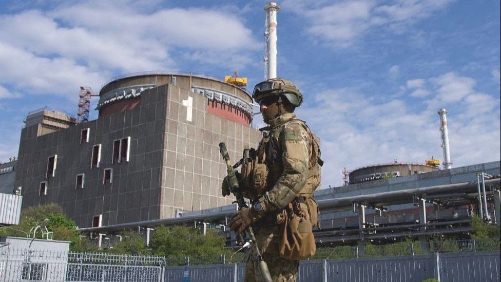 Mỹ lần đầu viện trợ Kiev xe bọc thép chống mìn, Nga tố Ukraine khiêu khích tại nhà máy điện hạt nhân Zaporizhzhia