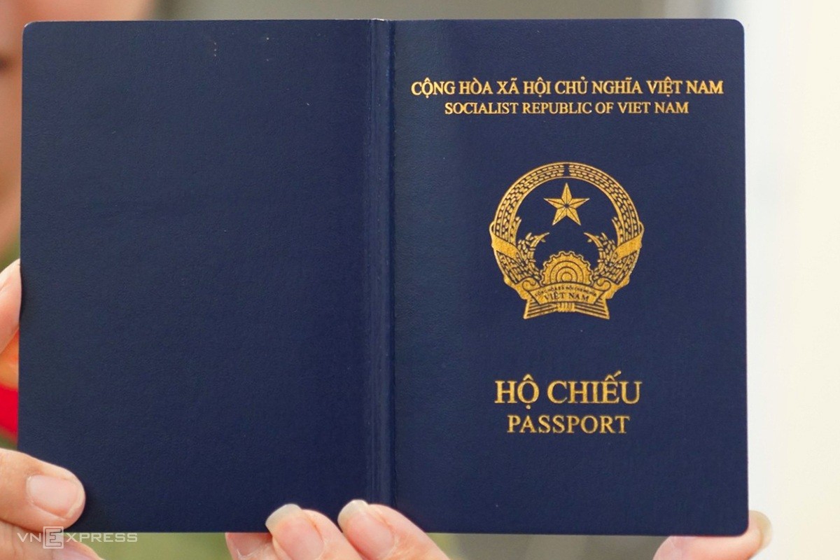 Anh thông báo tiếp tục công nhận hộ chiếu mới của Việt Nam