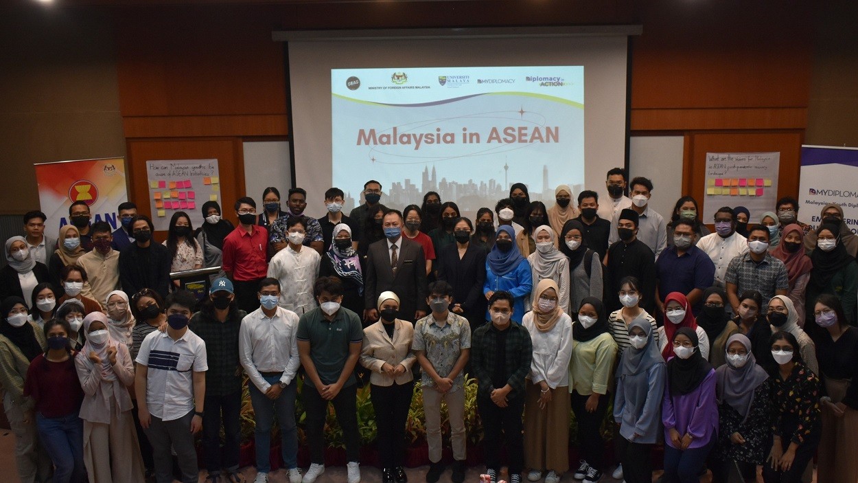 Phát huy vai trò của thanh niên ASEAN trước các thách thức chung