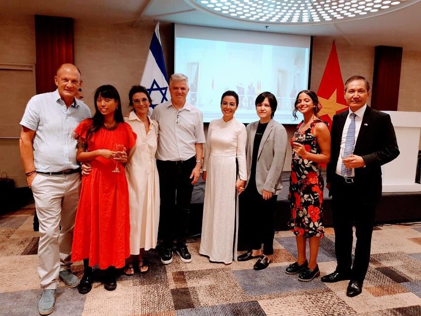 Tham dự lễ kỷ niệm có khoảng 100 khách mời là đại diện các Bộ ngành, viện nghiên cứu, trường đại học, doanh nghiệp Israel và Đoàn ngoại giao.
