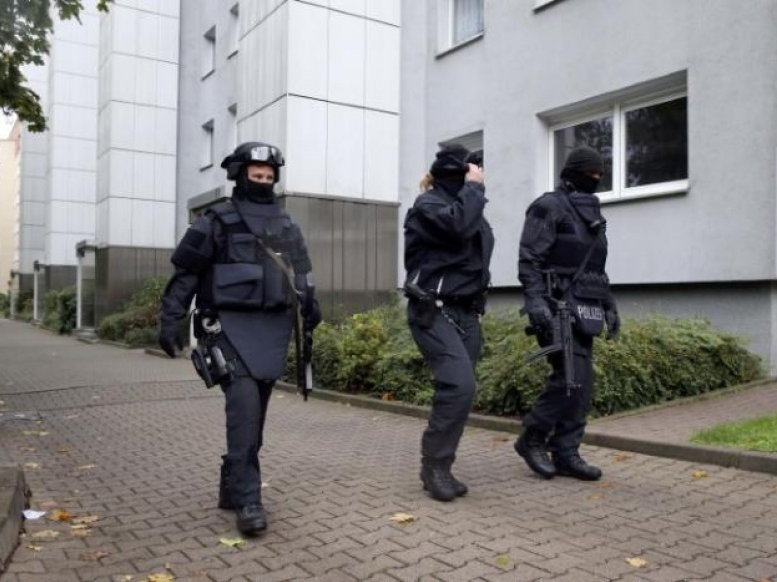 Cảnh sát Đức truy lùng một nghi can đánh bom khủng bố