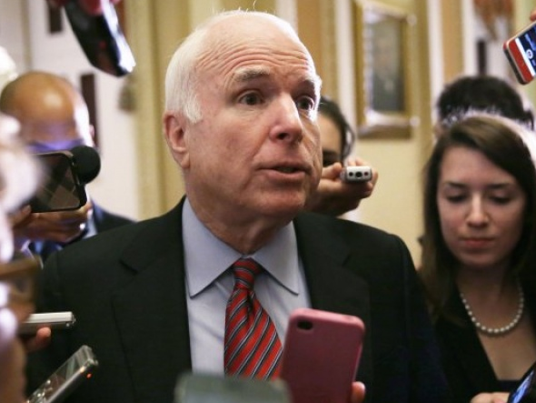 Thượng nghị sĩ John McCain dừng ủng hộ ông Trump
