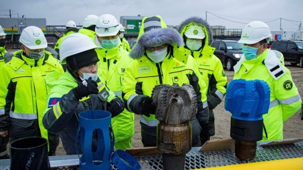 Vietnamese Ambassador to Russia Dang Minh Khoi inspects Rusvietpetro joint venture’s production